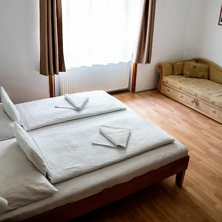 Aranybanya Panzio Es Apartmanhaz 3*